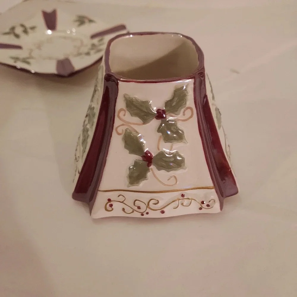 Yankee Candle Holiday/Christmas Holly Cranberry Small Jar Shade and Under Plate